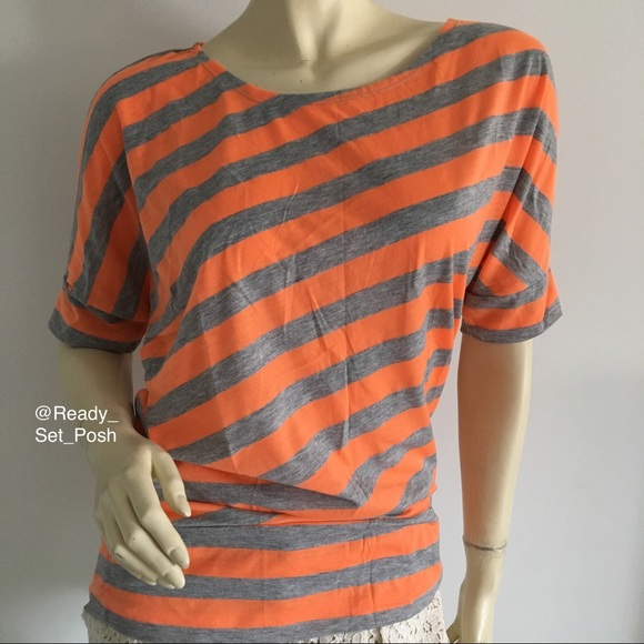 orange and gray striped shirt with short sleeved batwing - Picture 2 of 7